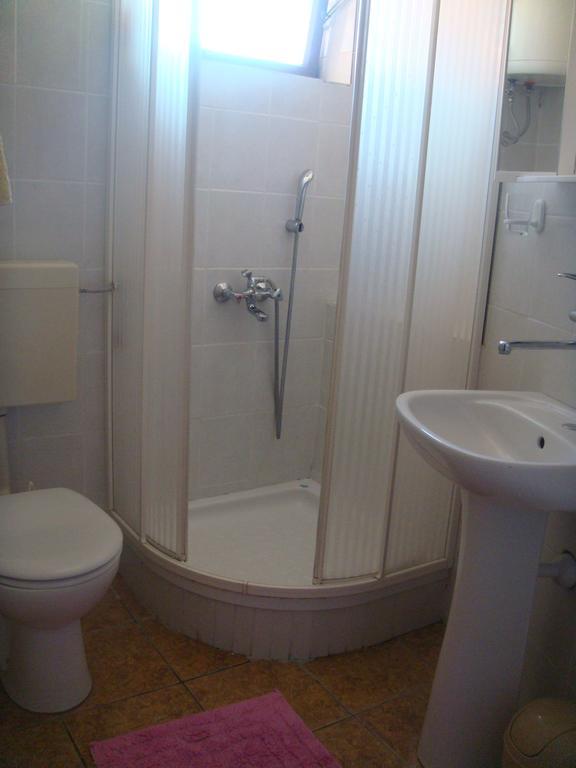 דירות יזרה Apartman Klarin - Old Stone House מראה חיצוני תמונה